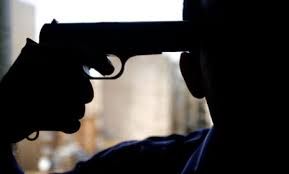 مأساة في تعز.. معلم يقتل زوجته وابنه ثم ينتحر