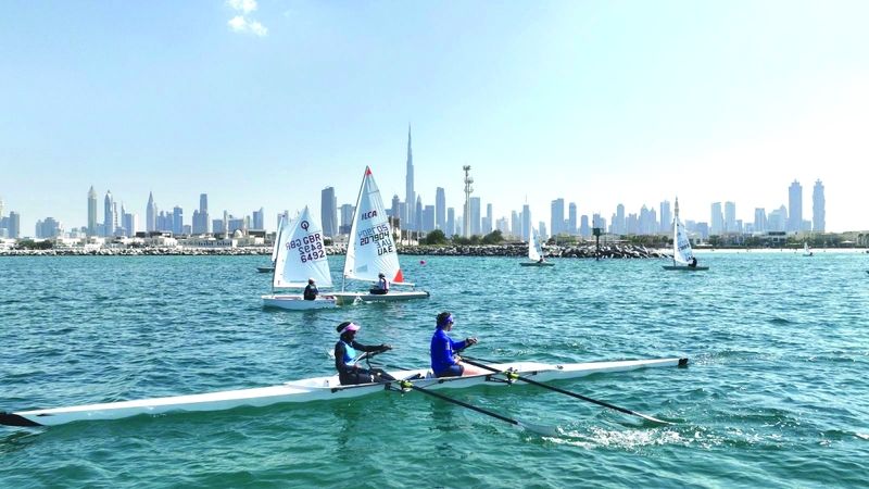 الامارات | 200 متسابق في «يوم دبي البحري»