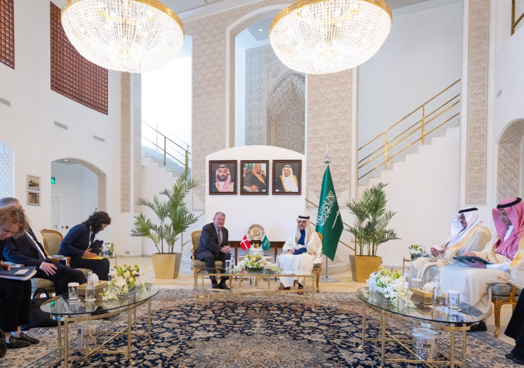 السعودية | وزير الخارجية يستقبل وزير خارجية الدنمارك