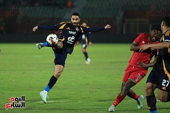 الأهلي يتقدم على مودرن سبورت بثلاثية جراديشار وعاشور فى الشوط الأول