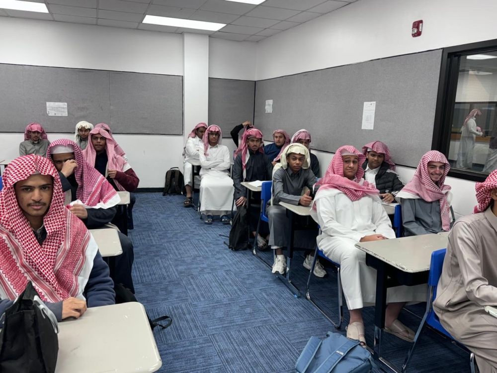 تربويون لـ"اليوم": الزي الوطني بالمدارس يعزز الهوية والانضباط