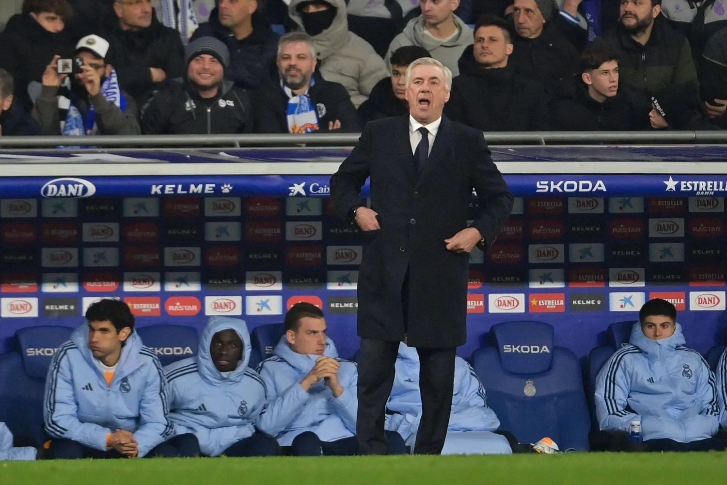 الامارات | "قرار غير قابل للتفسير".. أنشيلوتي يهاجم صافرة مباراة ريال مدريد وإسبانيول