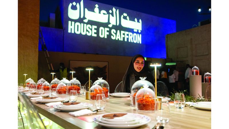 الامارات | عشاء في «بيت الزعفران» بدبي.. بمذاق الفن والزهرة الغالية