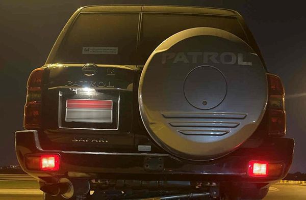 شرطة أبوظبي تضبط (106) مركبات للتسبب في الضجيج خلال يناير 2025