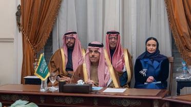 الخليج اليوم .. الخارجية السعودية: اجتماع القاهرة بحث عودة المهجرين في غزة لمنازلهم بأمان