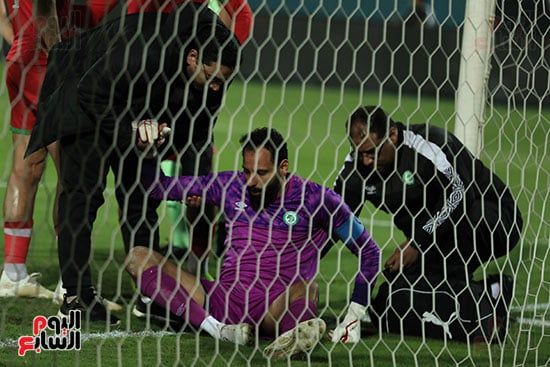 الأهلي يتقدم على مودرن سبورت بثلاثية جراديشار وعاشور فى الشوط الأول