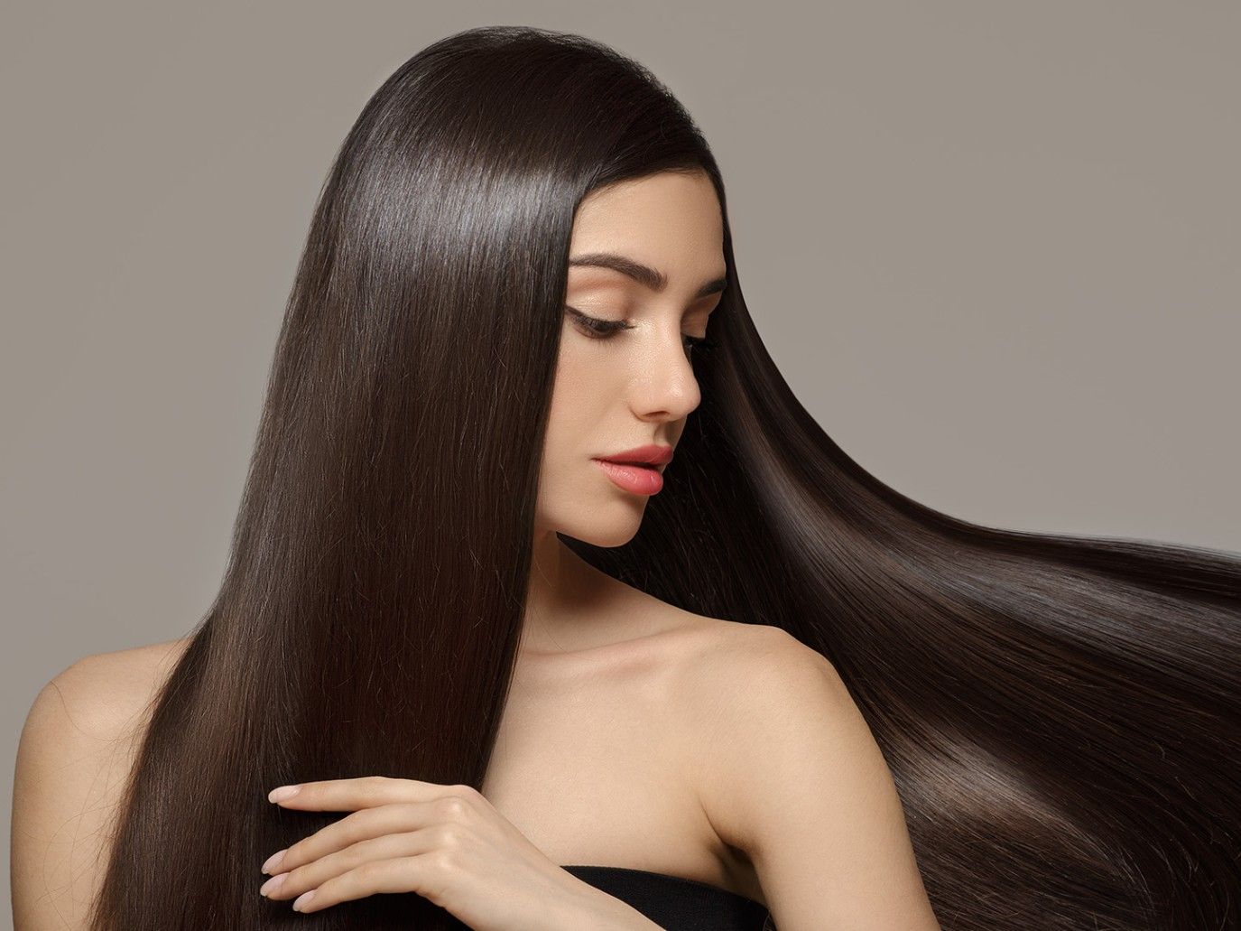 من الشعر الجاف إلى اللامع... كيف يعمل الزبادي على تحسين صحة خصلاتك؟