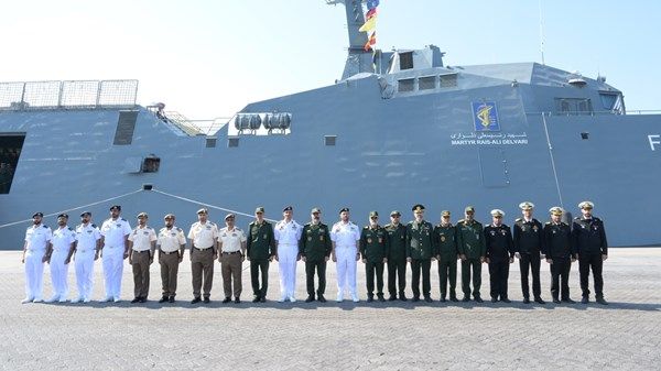 وصول عدد من القطع البحرية الإيرانية لميناء خالد بالشارقة