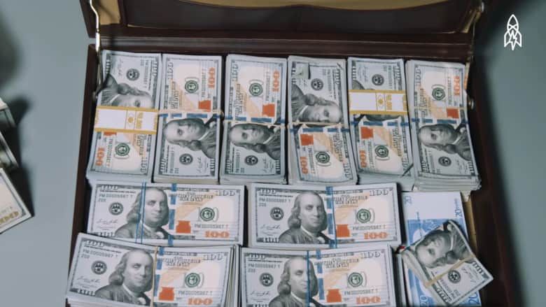 فضيحة مدوية: ملايين الدولارات لرفاهية قادة الدولة في الخارج