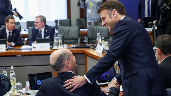 الاتحاد الأوروبي يردّ على احتمال فرض رسوم جمركية أميركية