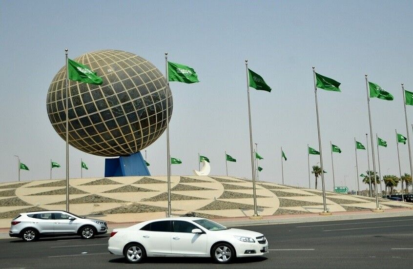 الخليج اليوم .. السعودية.. تنفيذ حكم القتل تعزيرا في مواطن بتهمة "تهريب المخدرات" إلى المملكة