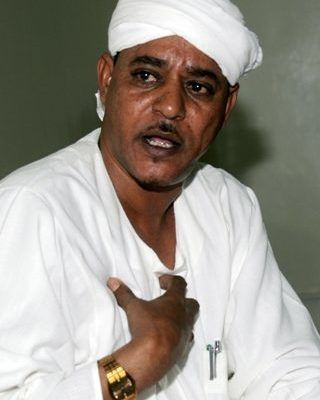 شاهد بالفيديو.. موسى هلال يرد على تهديدات الدعم السريع باغتياله: (أنا موجود واعتز بتبعيتي للسودان والقوات المسلحة وشرف لي أن يصفوني بالفلول)