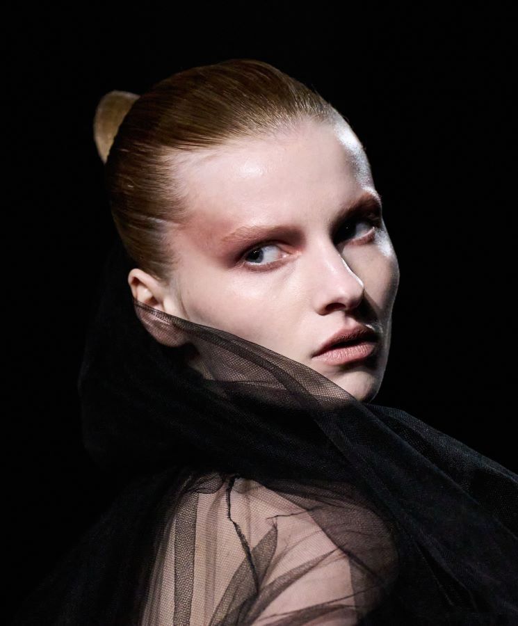 صيحات جمالية من عرض محمد آشي في أسبوع الهوت كوتور.. سحر الجمال والفخامة