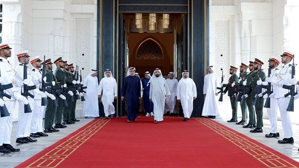 برئاسة محمد بن راشد.. مجلس الوزراء يعتمد الاستراتيجية الوطنية للأمن السيبراني وسياسة واجهات التطبيقات الرقمية