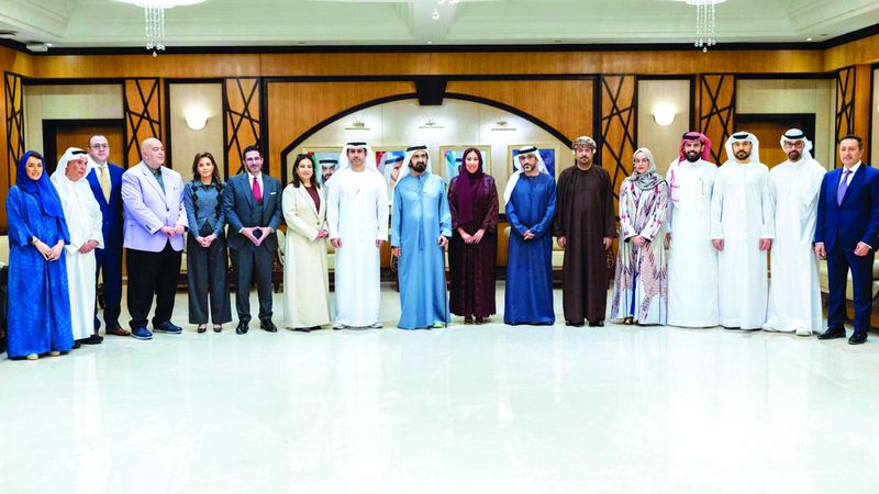 الامارات | محمد بن راشد يلتقي أعضاء مجلس إدارة «جائزة الإعلام العربي»