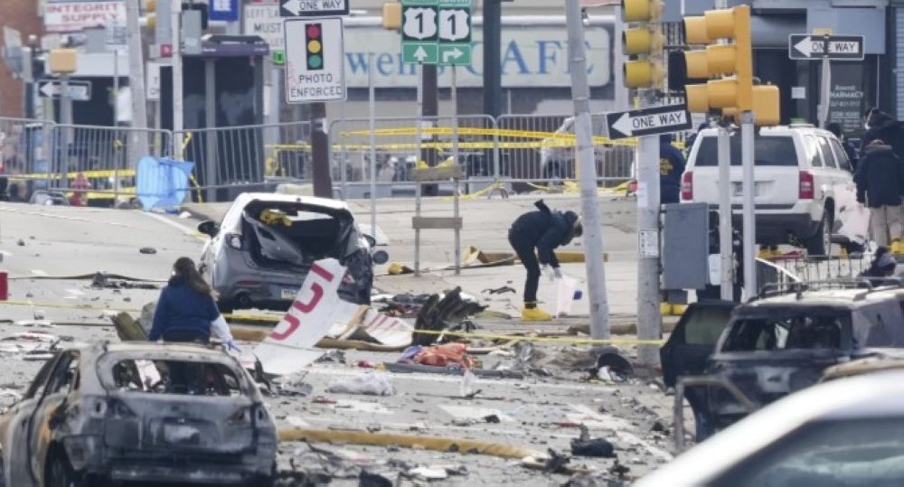 22 مصابًا.. آخر مستجدات حادث تحطم الطائرة في فيلادلفيا بأمريكا