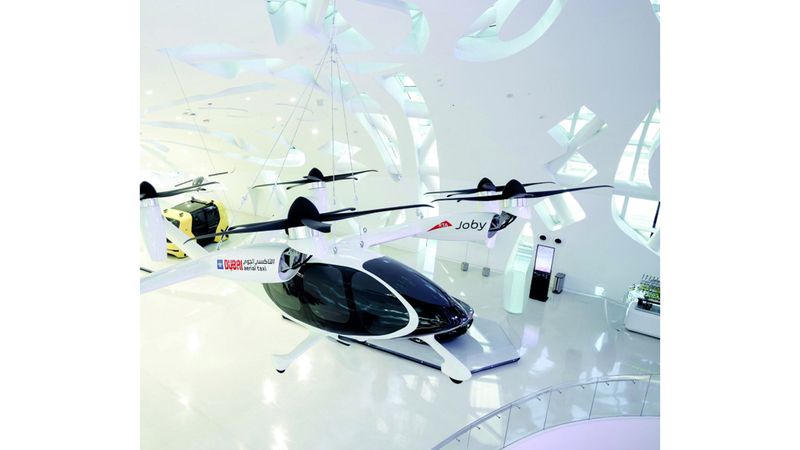 الامارات | متحف المستقبل يستعرض نموذج «التاكسي الجوي»