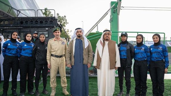 سيف بن زايد يشهد جانباً من منافسات تحدي الإمارات للفرق التكتيكية