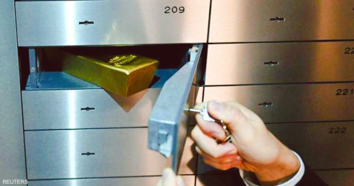 رسوم ترامب الجمركية تقوي الدولار وتضعف جاذبية الذهب