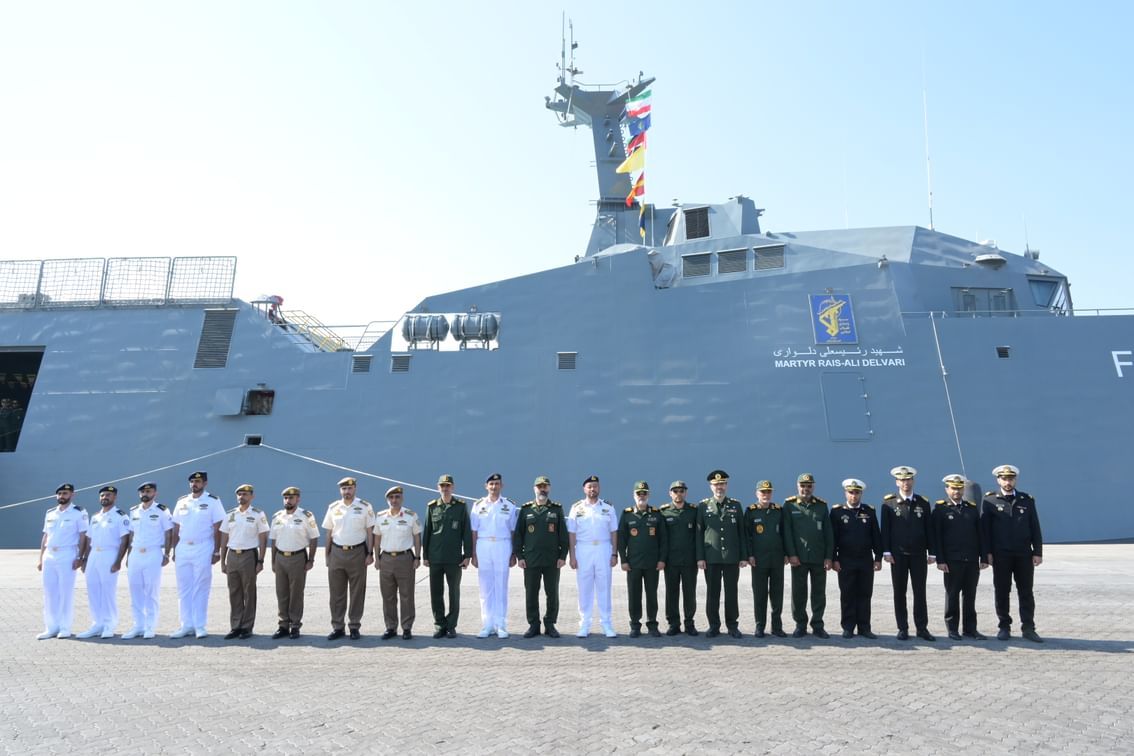 الامارات | وصول عدد من القطع البحرية الإيرانية لميناء خالد بالشارقة