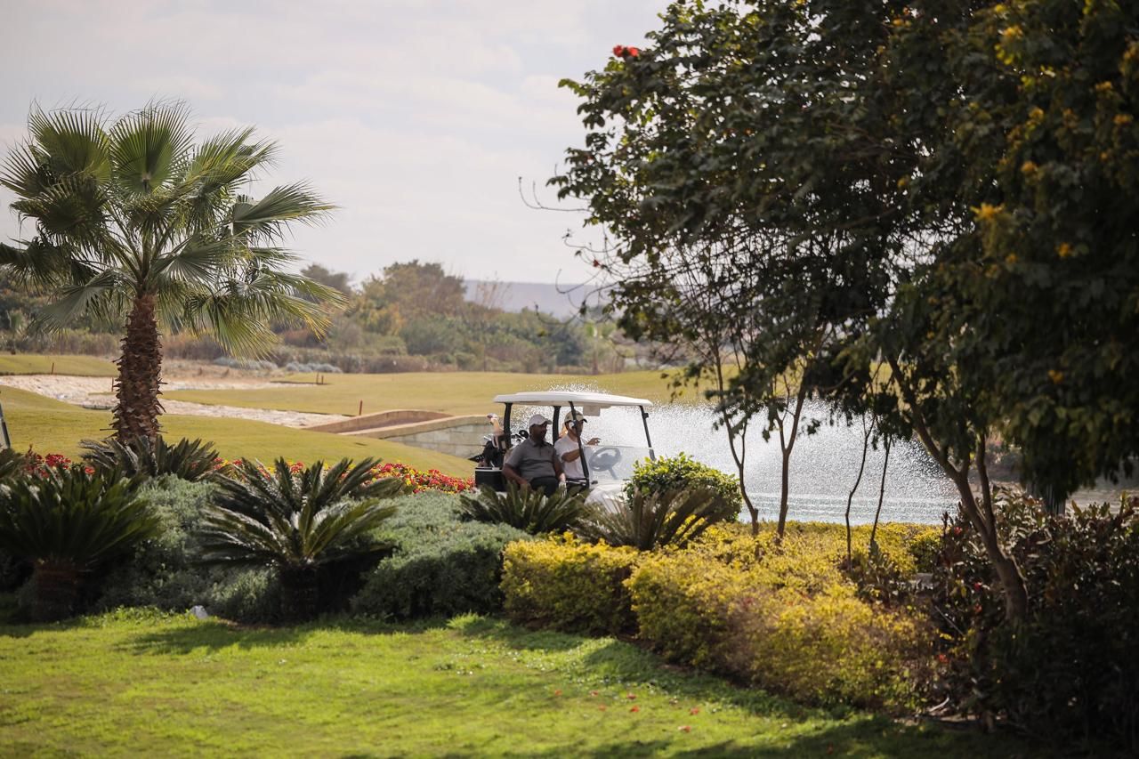 "تنظيم مميز وملعب عالمى".. إشادة ببطولة مدينتي المفتوحة للجولف 2025 ( فيديو )