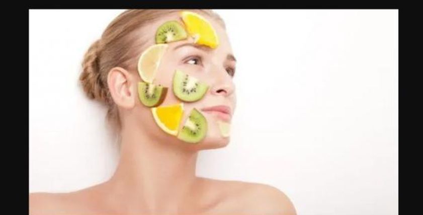 5 فواكه تخلصك من مشكلات البشرة تمامًا.. مُعجزة طبيعية