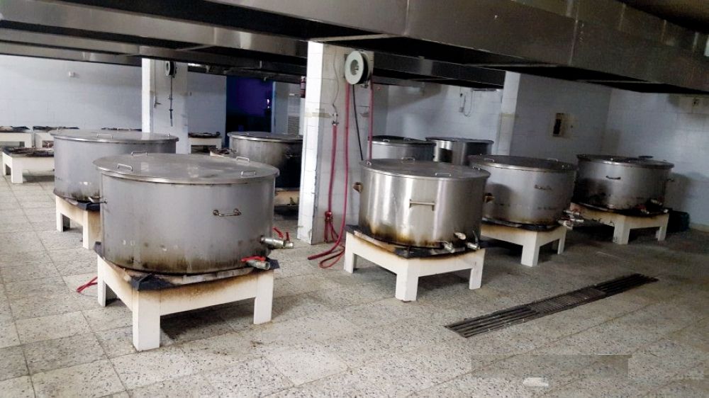 حفظ النعمة وحظر إعادة استخدام الأغذية.. أبرز اشتراطات المطابخ المركزية