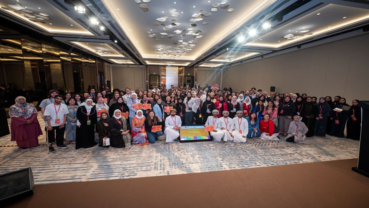 الامارات | مهرجان طيران الإمارات للآداب يستضيف 150 طالباً ضمن برنامج الشباب