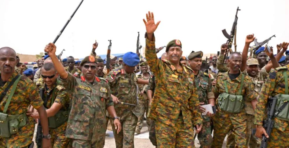 عاجل : في عملية عسكرية خاطفة ...قوات الجيش تعلن اسقاط هذه المدينة وسط البلاد "بيان"