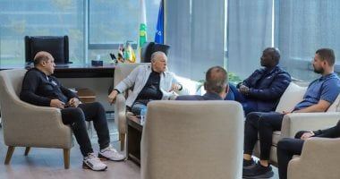 بحضور فينجر وبوساكا.. اتحاد الكرة يبدأ اليوم برنامج تطوير عناصر اللعبة