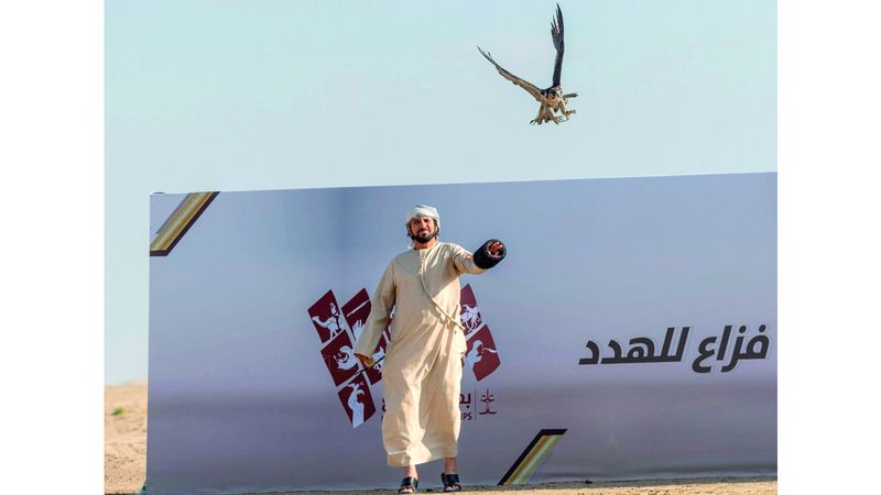 الامارات | 73 صقراً تتنافس في بطولة فزاع للهدد.. و5 تحلّق باللقب