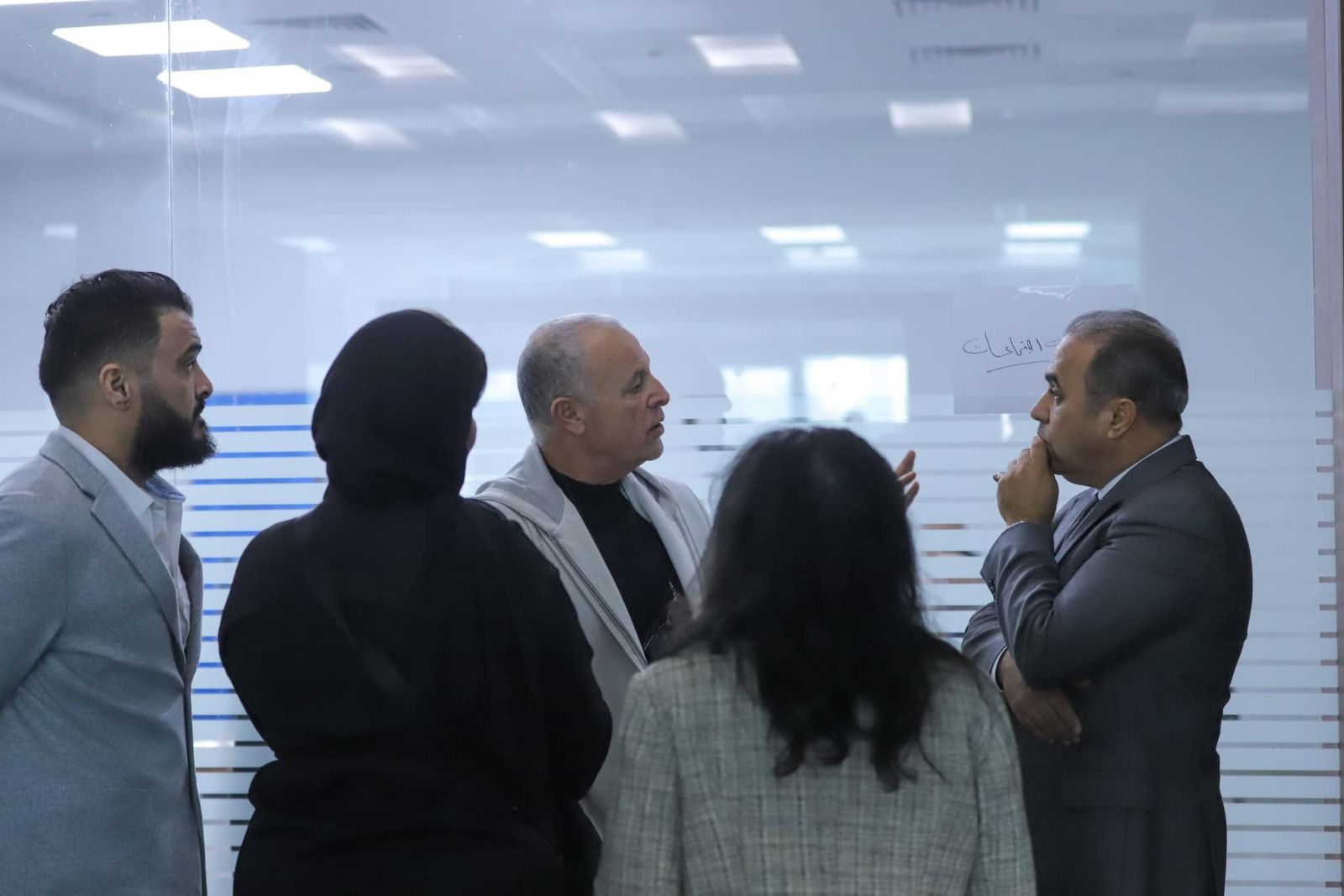 أبو ريدة يصطحب رئيس الاتحاد الليبي في جولة داخل مقر اتحاد الكرة الجديد