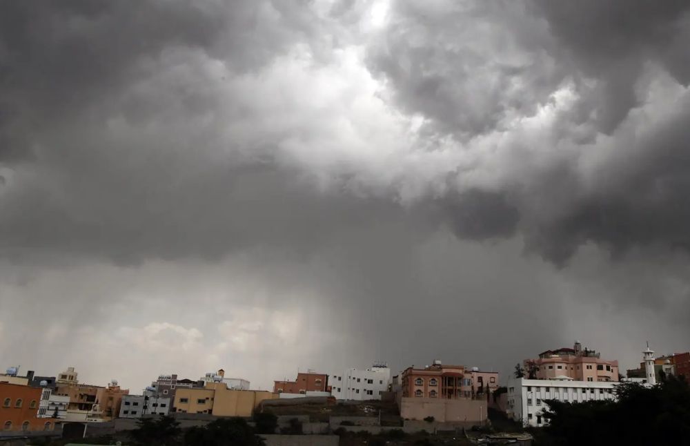 طقس المملكة.. رياح سطحية مثيرة للأتربة والغبار على معظم المناطق