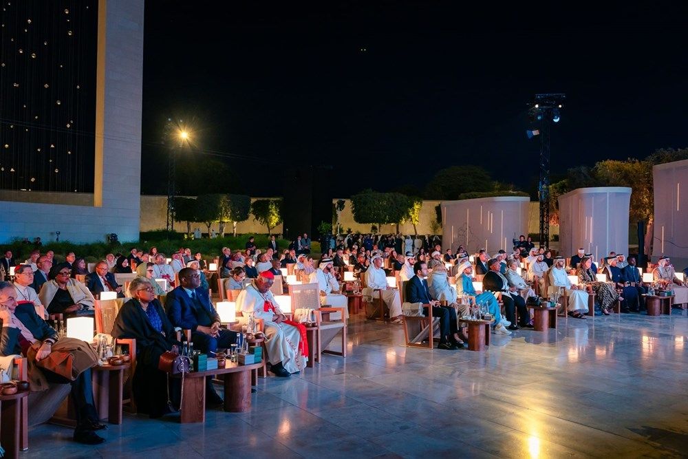 تحت رعاية رئيس الدولة.. عبدالله بن زايد يشهد حفل تكريم الفائزين بجائزة زايد للأخوة الإنسانية