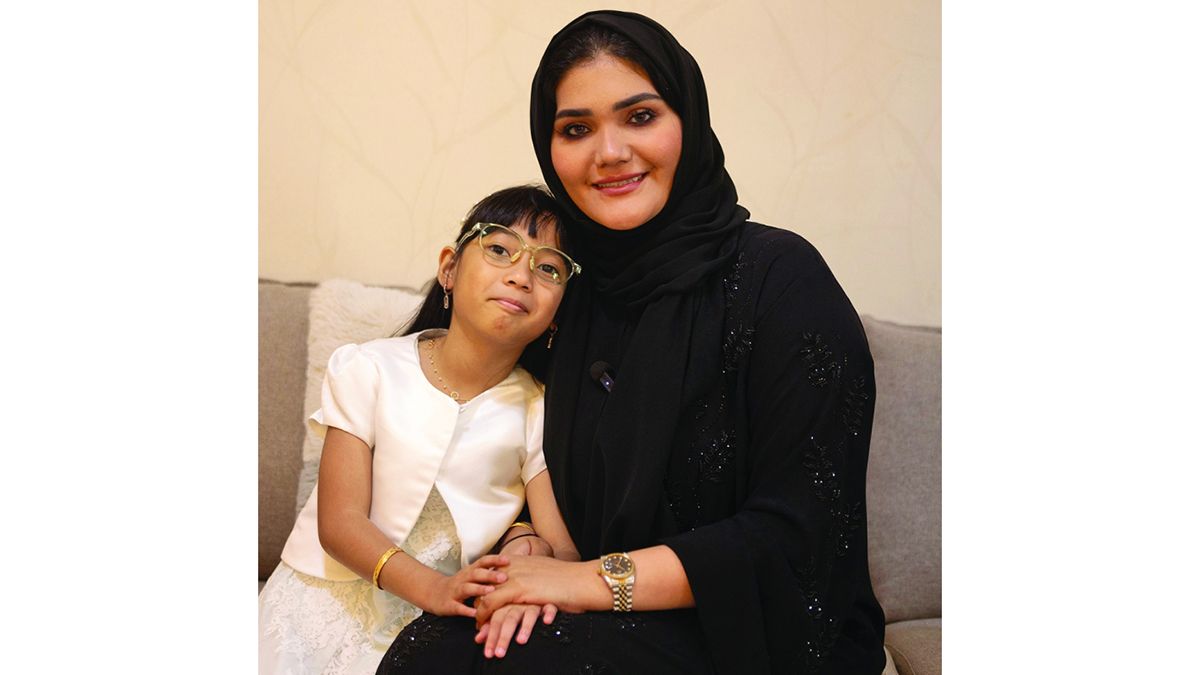 الامارات | الأم الحاضنة نرجس البلوشي: «عائشة» ابنتي.. مفتاح جنتي
