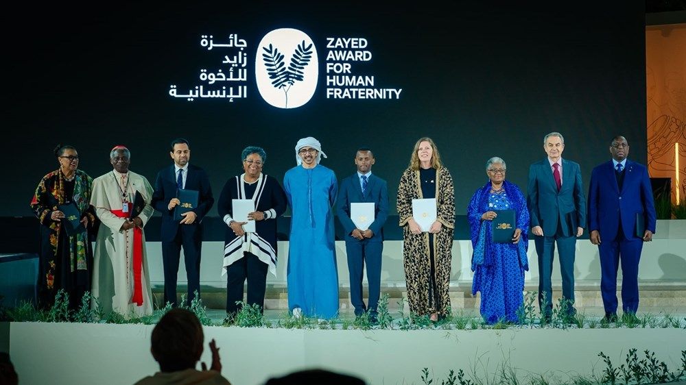 تحت رعاية رئيس الدولة.. عبدالله بن زايد يشهد حفل تكريم الفائزين بجائزة زايد للأخوة الإنسانية