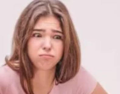 استشارى يوضح عادات يومية غير متوقعة تدمر هضمك وتضر بتمثيلك الغذائى