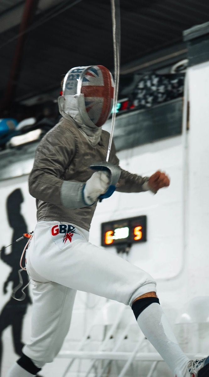 الفتى المعجزة: جوشوا برايدن يقود جيلًا جديدًا من المبارزين البريطانيين