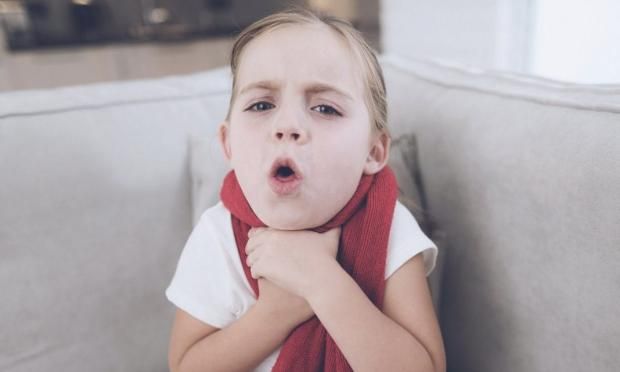 طريقة علاج الكحة عند الأطفال.. حافظي على الكركم والعسل