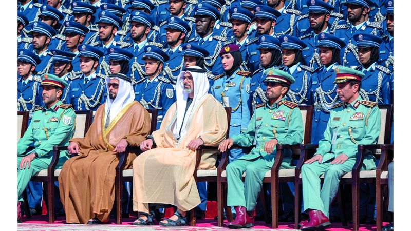 الامارات | خالد بن محمد يشهد حفل تخريج كلية الشرطة