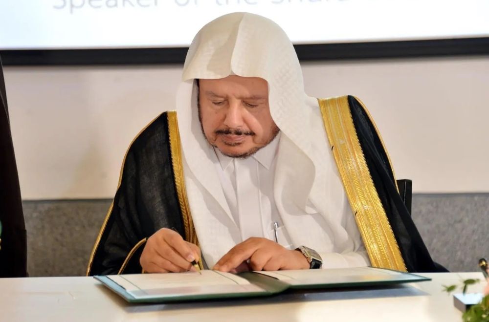 رئيس الشورى يوقع مذكرة تفاهم للتعاون مع رئيس النواب التايلندي