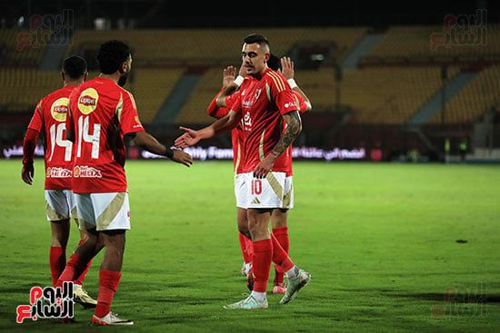 الشوط الأول.. الأهلي يتقدم على بتروجت بهدف إمام عاشور