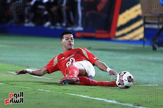 الشوط الأول.. الأهلي يتقدم على بتروجت بهدف إمام عاشور