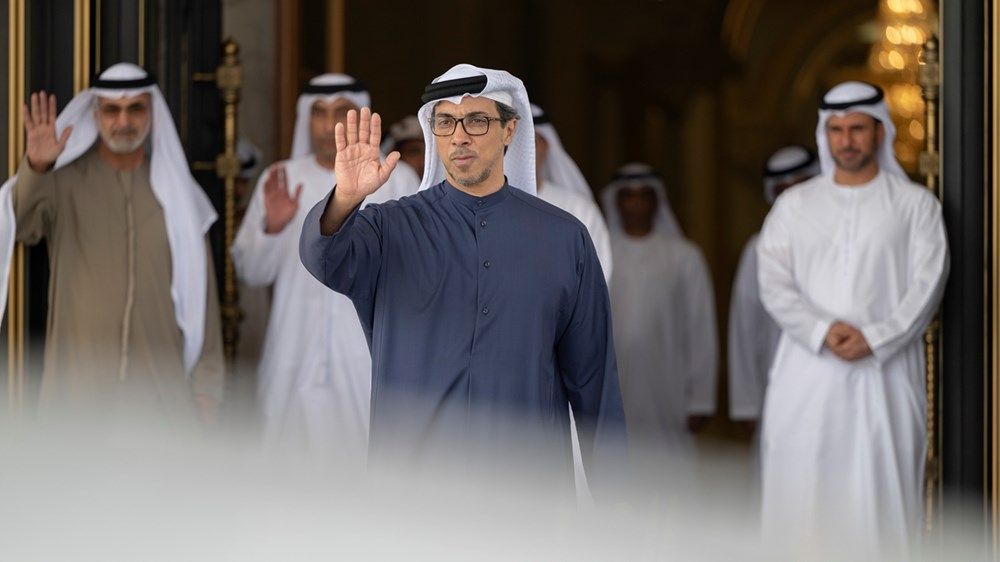 منصور بن زايد يستقبل النائب الأول لرئيس مجلس الوزراء وزير الداخلية الكويتي