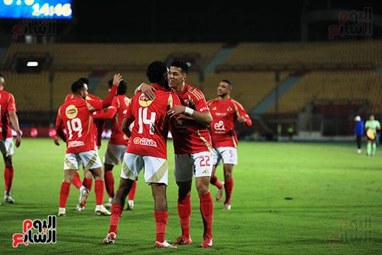 الشوط الأول.. الأهلي يتقدم على بتروجت بهدف إمام عاشور