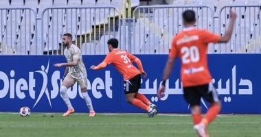 فاركو يهزم سيراميكا 2-1 ويصعد للمركز السادس في الدوري