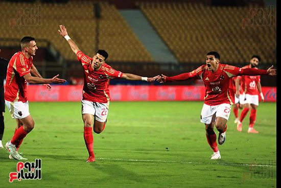 الشوط الأول.. الأهلي يتقدم على بتروجت بهدف إمام عاشور