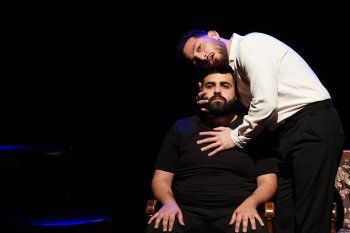 خاص - مسرحية " حكايات سميرة " جسّدت تحديات المجتمع بتوقيع المخرج شادي الهبر