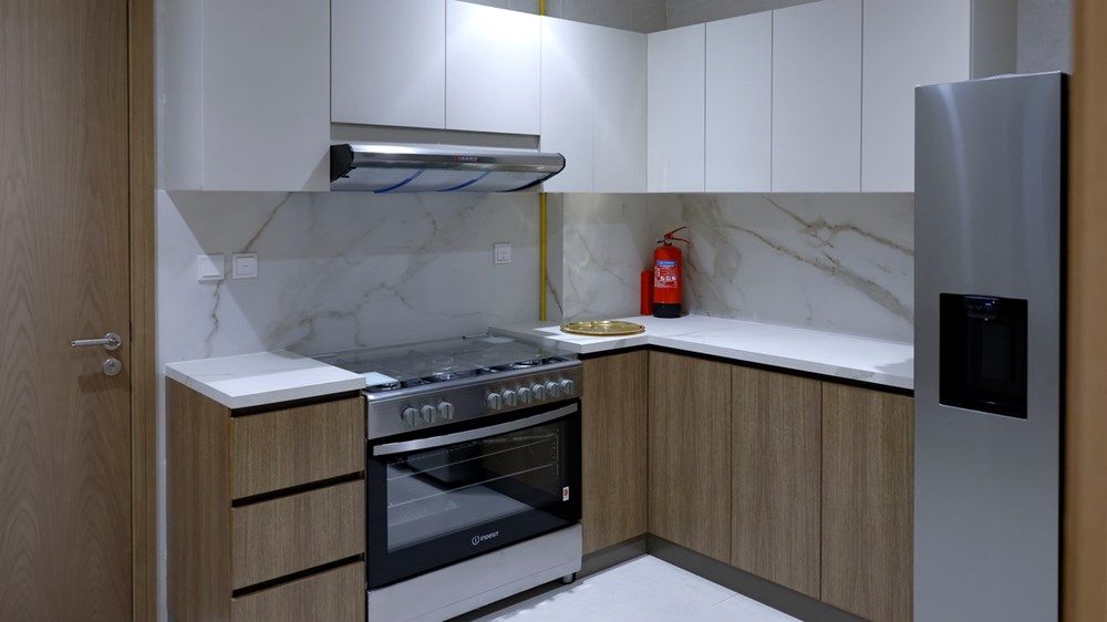 محمد بن راشد يتفقد مشروع راشد بن محمد السكني ويثني على مواصفات المجمع السكني الجديد