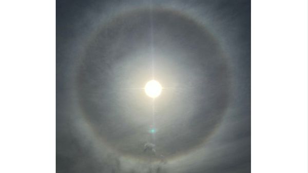 رصد ظاهرة "الهالة الشمسية" في سماء الإمارات